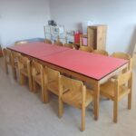 Gruppentisch für Kinder mit 14 Plätzen