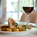 Hautspeise mit Fleisch im Restaurant Germanenhof
